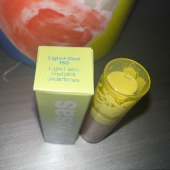 🔴 3/$18 5/$25 Kosas Revealer Skin-Improving Foundation Light+Cool 180 NIB 5mL - Picture 2 of 5